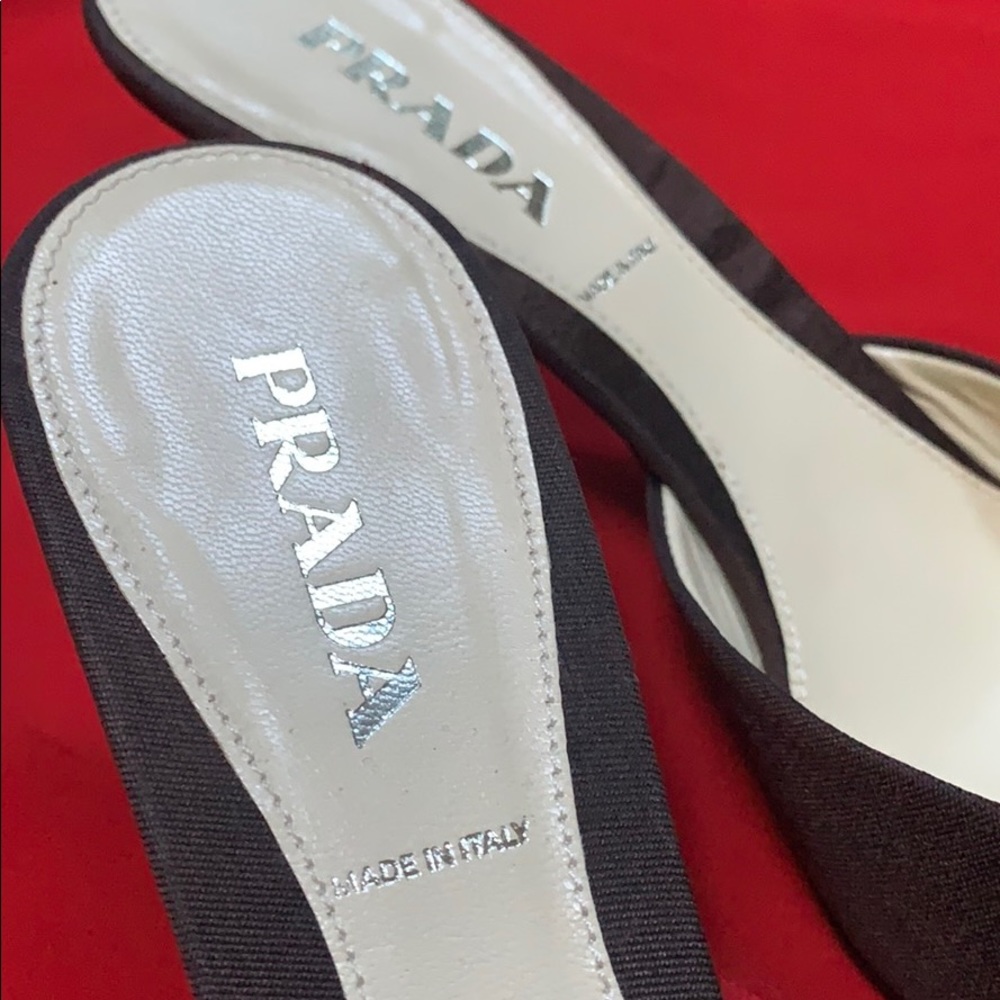 VINTAGE PRADA EMBELLISHED KITTEN HEELS |  New condition!! - Picture 3 of 9